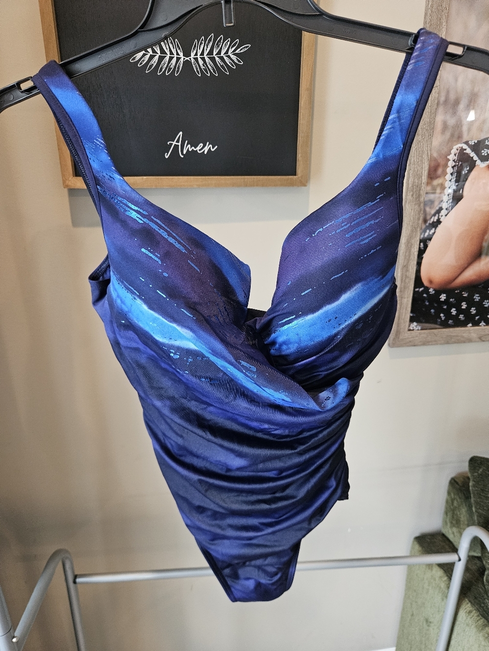 Miraclesuit Escape One Piece Swimsuit Underwire Tummy Control Black Blue Size 14